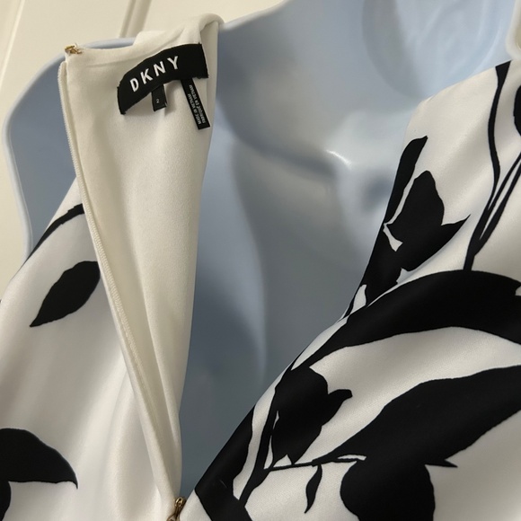 DKNY Sleek Black and White Dress for Special Ocassions - Size 2 - Picture 5 of 5